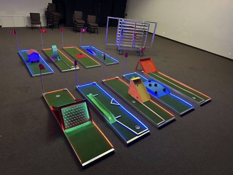 Mini Golf On The Go - Portable Mini Golf